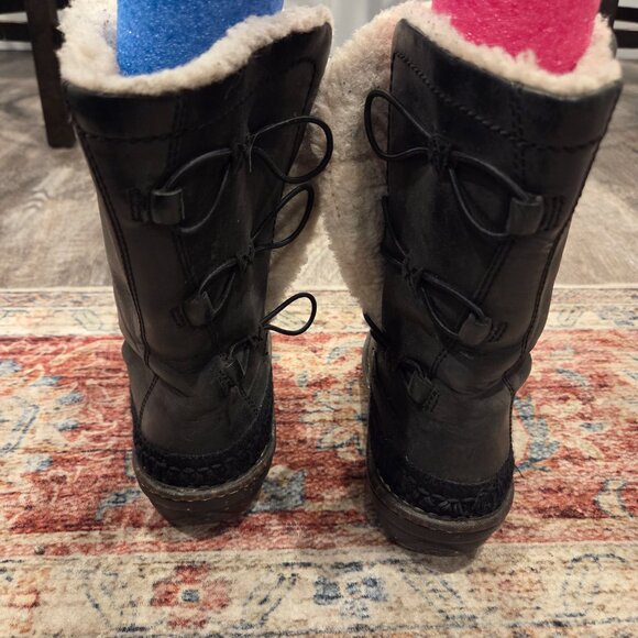 Ugg Boots - Picture 3 of 4